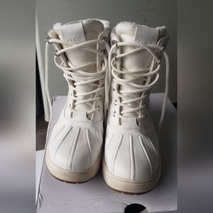Aldo Powder Lace-Up Boots sz8